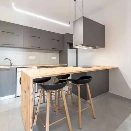 Aletreo, Rhodes * Rhodes City