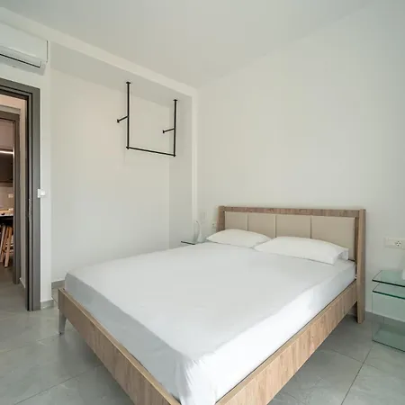 Aletreo, Rhodes アパート